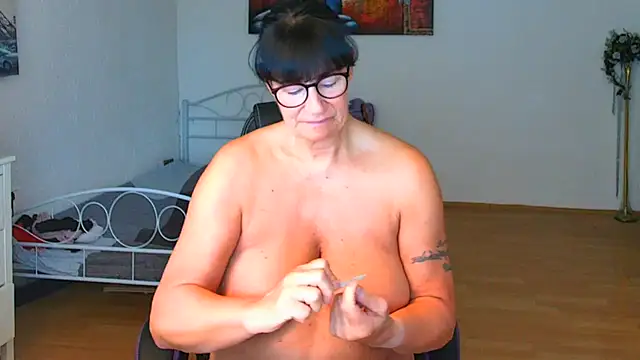 Snapshot of Sylly chatting on 15, 7, 2026 Sylly online show from 15, 7, 2026