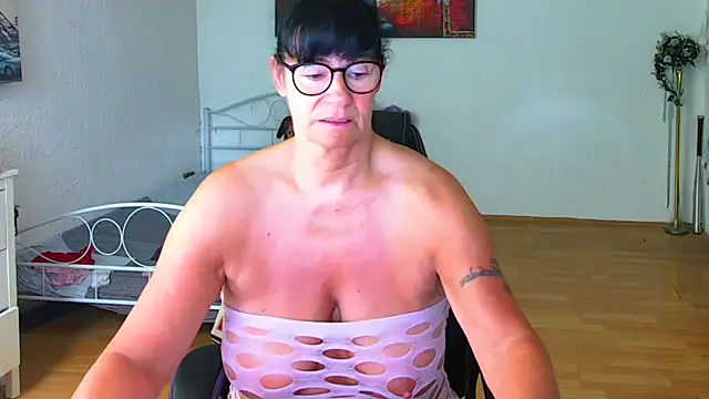 Sylly online show from 3, 5, 2026
