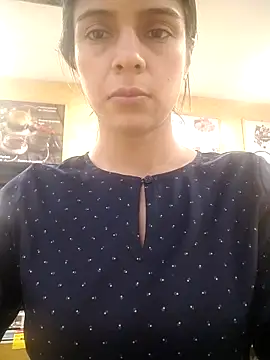 EvaMiranda online show from 10, 4, 2026