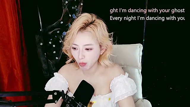 Lady-Mia777 online show from 13, 2, 2026