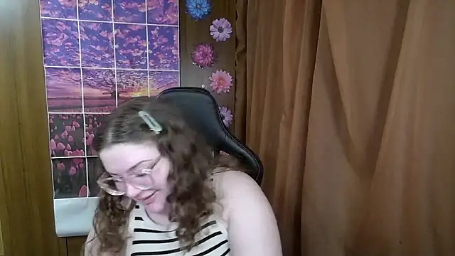 Snapshot of Teasing_Dora chatting on 20, 5, 2026 Teasing Dora online show from 20, 5, 2026