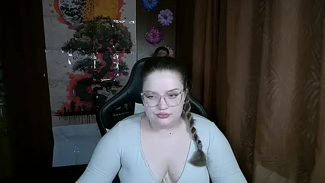 Teasing Dora online show from 13, 4, 2026