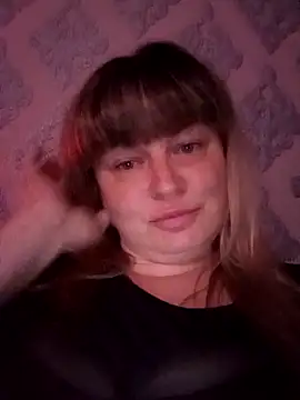 KristinaLowq online show from 10, 4, 2026