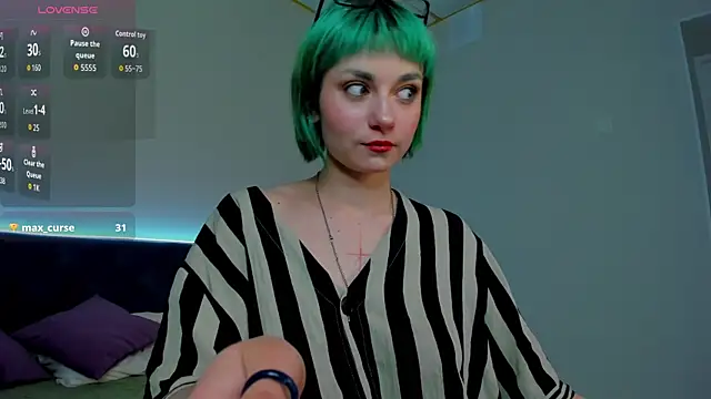 Snapshot of Scarle_Whisper chatting on 25, 5, 2026 Scarle Whisper online show from 25, 5, 2026