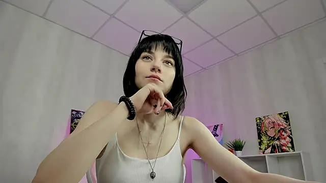 Scarle Whisper online show from 9, 2, 2026