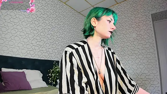 Snapshot of Scarle_Whisper chatting on 18, 5, 2026 Scarle Whisper online show from 18, 5, 2026