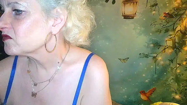 Snapshot of Blondie_the_librarian chatting on 25, 5, 2026 Blondie the librarian online show from 25, 5, 2026