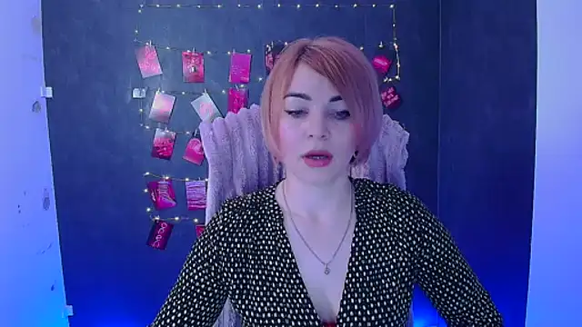 CuttieEmma online show from 2, 4, 2026