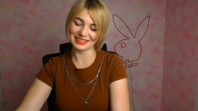 Snapshot of CuttieEmma chatting on 24, 7, 2026 CuttieEmma online show from 24, 7, 2026