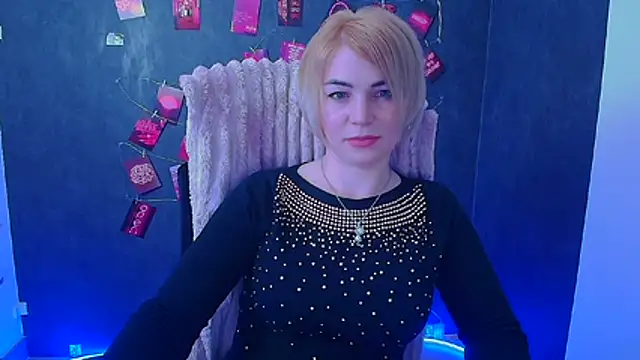 Snapshot of CuttieEmma chatting on 4, 5, 2026 CuttieEmma online show from 4, 5, 2026