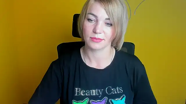Snapshot of CuttieEmma chatting on 1, 7, 2026 CuttieEmma online show from 1, 7, 2026