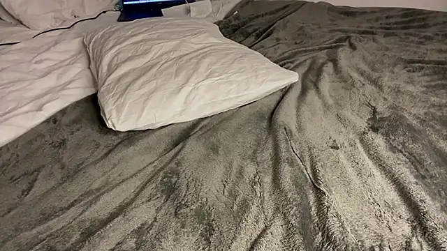 lil kittty online show from 18, 3, 2026