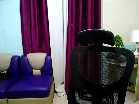 Snapshot of devine_goddess chatting on 5, 5, 2026 devine goddess online show from 5, 5, 2026