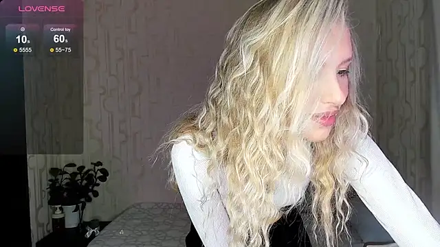 Elysia kiss online show from 11, 2, 2026