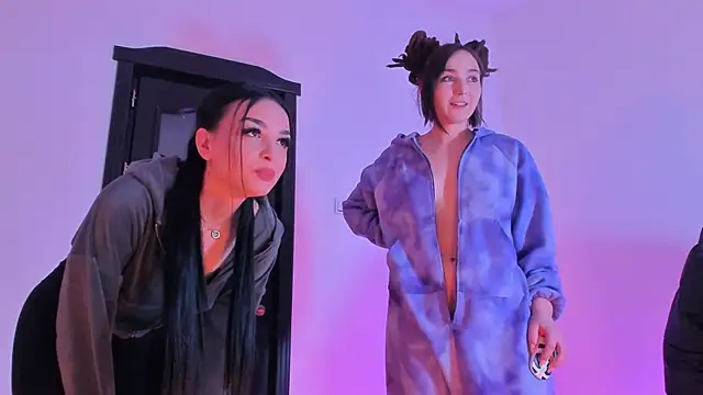 Peanaughty online show from 12, 2, 2026