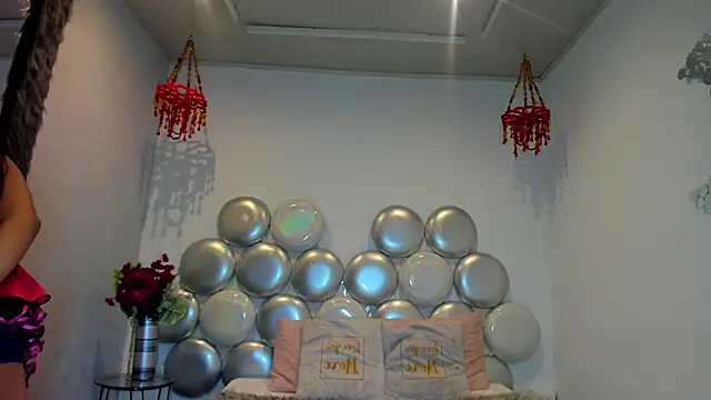 Lara pons online show from 24, 3, 2026