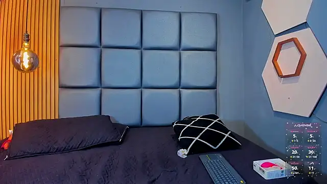 CORAL FOX online show from 24, 3, 2026