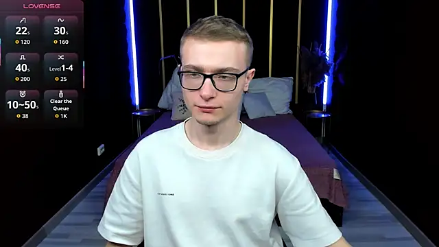 Snapshot of Emmit_Barker chatting on 7, 5, 2026 Emmit Barker online show from 7, 5, 2026