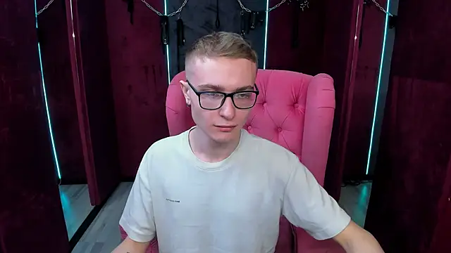 Snapshot of Emmit_Barker chatting on 29, 4, 2026 Emmit Barker online show from 29, 4, 2026