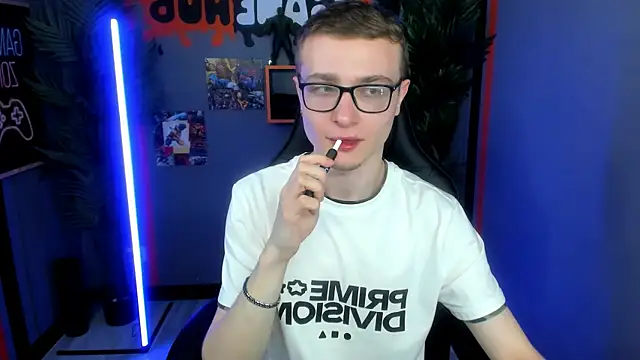 Snapshot of Emmit_Barker chatting on 22, 5, 2026 Emmit Barker online show from 22, 5, 2026
