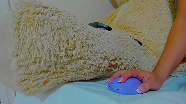 alix pretty18 online show from 16, 2, 2026