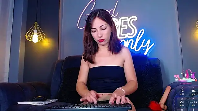 MIA ROOUSE  online show from 12, 2, 2026