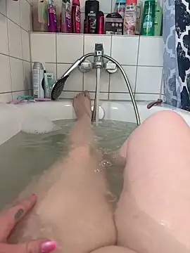 Lolaaxxx13 online show from 12, 5, 2026