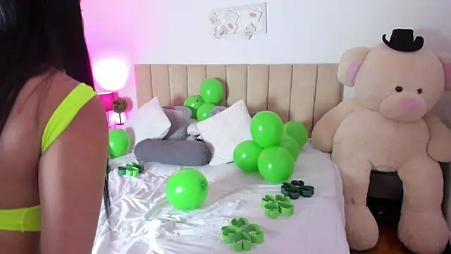 KeylaGomez  online show from 17, 3, 2026