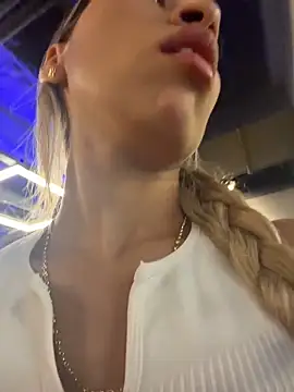 Mia Rosee1 online show from 8, 7, 2026