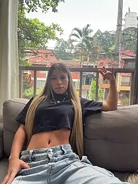 Snapshot of Mia_Rosee1 chatting on 10, 5, 2026 Mia Rosee1 online show from 10, 5, 2026