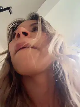 Mia Rosee1 online show from 5, 4, 2026