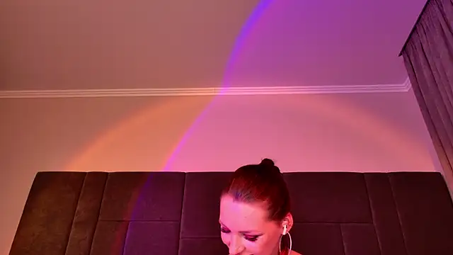 Vixsariaaa online show from 2, 2, 2026