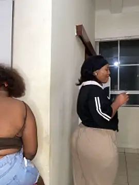 MeekyCurvyAss online show from 22, 5, 2026