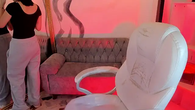 GemmaBrown online show from 21, 4, 2026