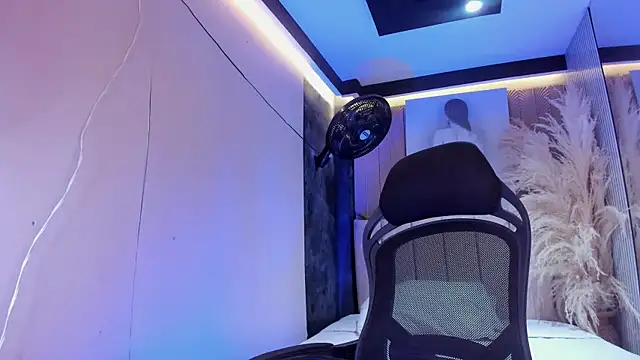 GemmaBrown online show from 7, 4, 2026