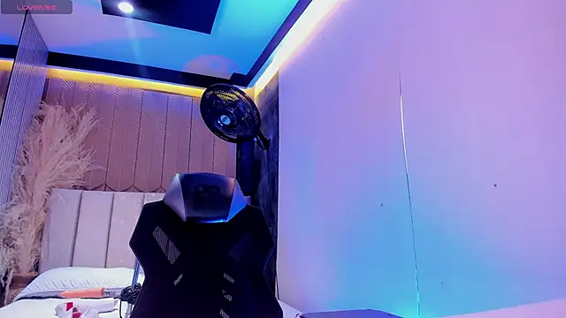 GemmaBrown online show from 13, 4, 2026