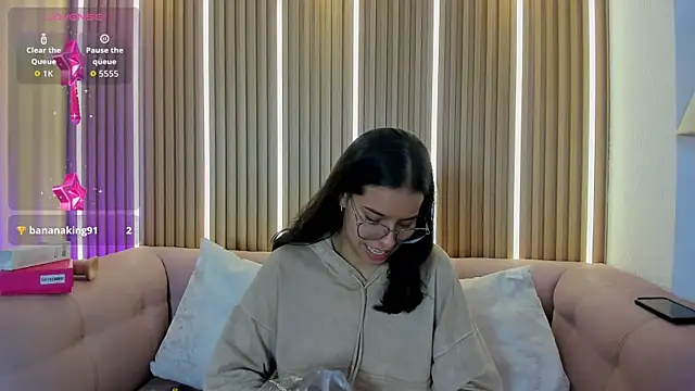 Snapshot of Luna_Millers chatting on 13, 7, 2026 Luna Millers online show from 13, 7, 2026