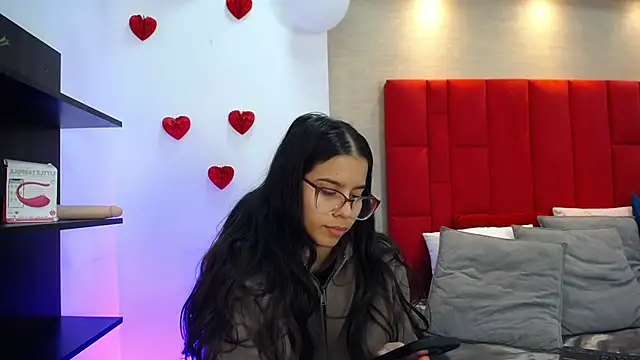 Luna Millers online show from 2, 3, 2026