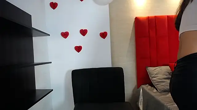 Luna Millers online show from 23, 2, 2026