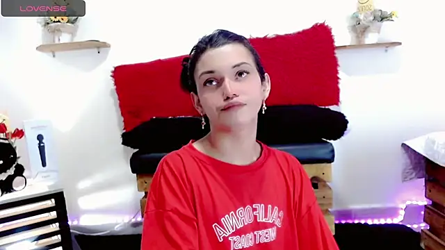 NathalialLooes online show from 15, 2, 2026