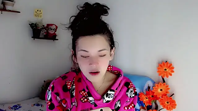 Snapshot of NathalialLooes chatting on 26, 6, 2026 NathalialLooes online show from 26, 6, 2026