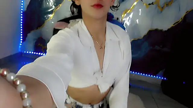 Snapshot of NathalialLooes chatting on 3, 6, 2026 NathalialLooes online show from 3, 6, 2026
