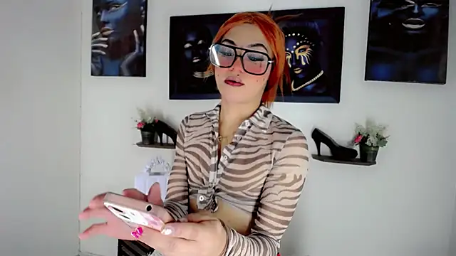 Snapshot of NathalialLooes chatting on 8, 5, 2026 NathalialLooes online show from 8, 5, 2026