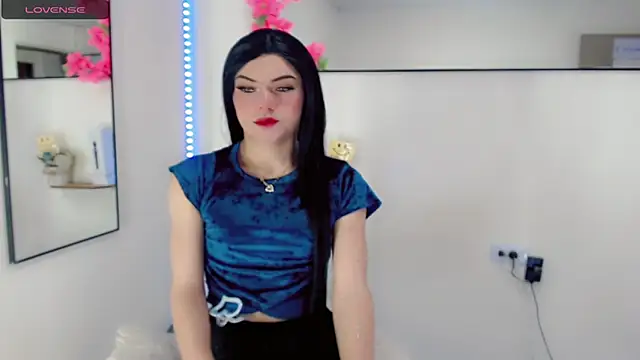 Snapshot of NathalialLooes chatting on 28, 4, 2026 NathalialLooes online show from 28, 4, 2026
