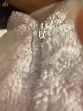 KarelyMitchel online show from 17, 4, 2026