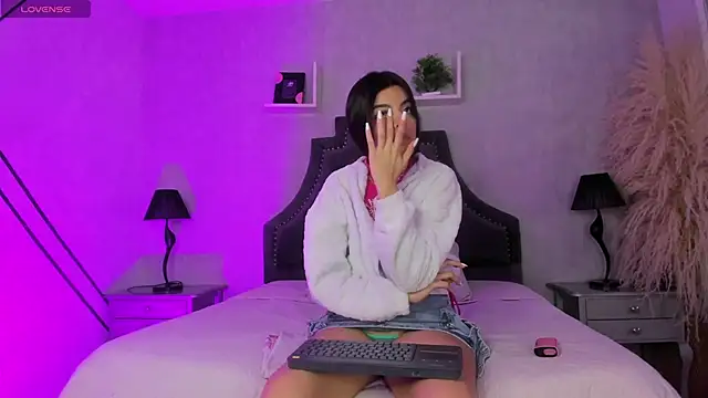 KarelyMitchel online show from 26, 2, 2026