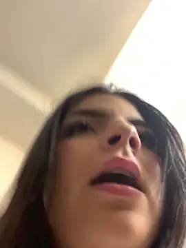 KarelyMitchel online show from 4, 4, 2026