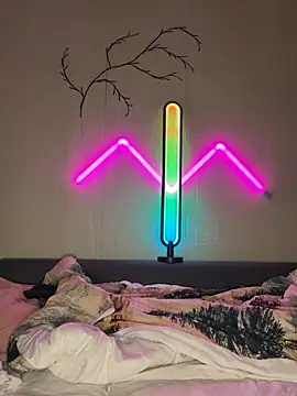 AlyaX X online show from 25, 3, 2026