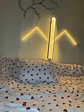 AlyaX X online show from 21, 4, 2026