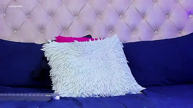 Snapshot of Vero_Ivanova chatting on 8, 7, 2026 Vero Ivanova online show from 8, 7, 2026